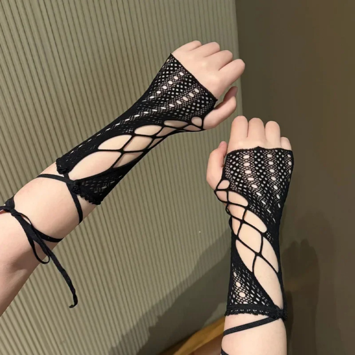 Fishing Gloves - Lace Cross Tie Fingerless Gloves for